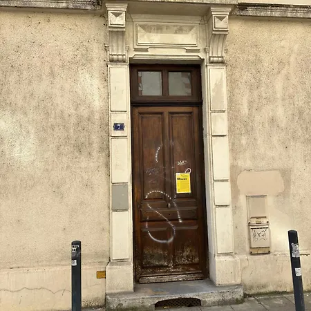 Petit Rue Etienne Marcel アパート グルノーブル